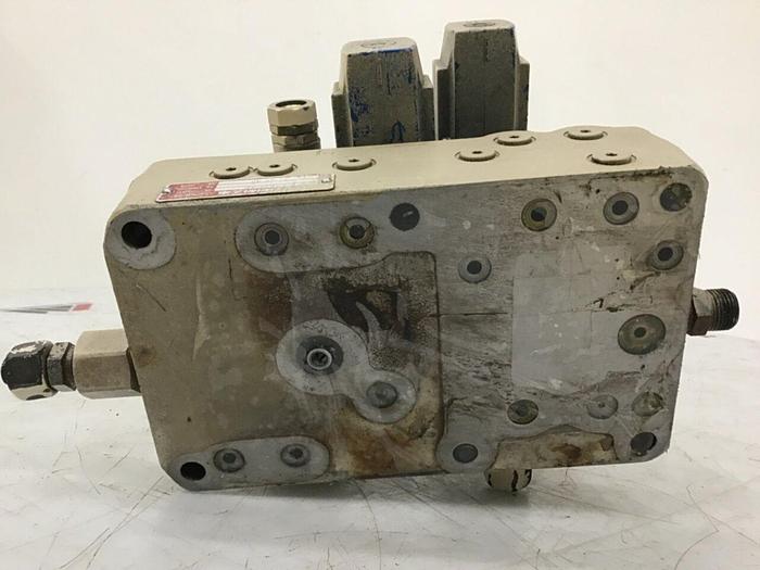 Used SPERRY VICKERS Valve DG4V32APLT10JAS310 #135551