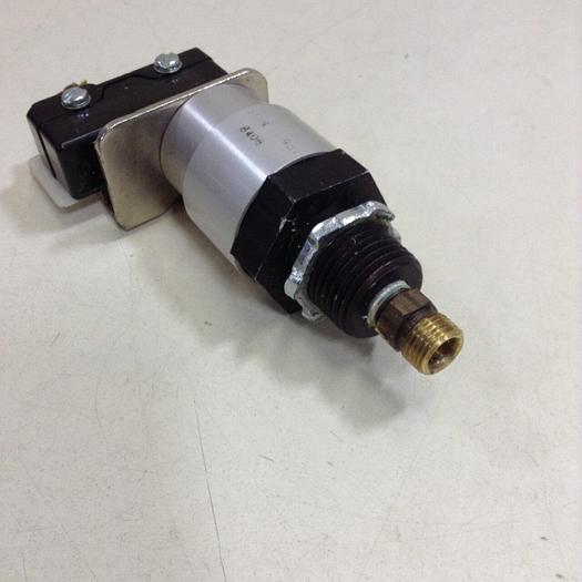 Used UNITED ELECTRIC Pressure Switch J54S 11981 #82600