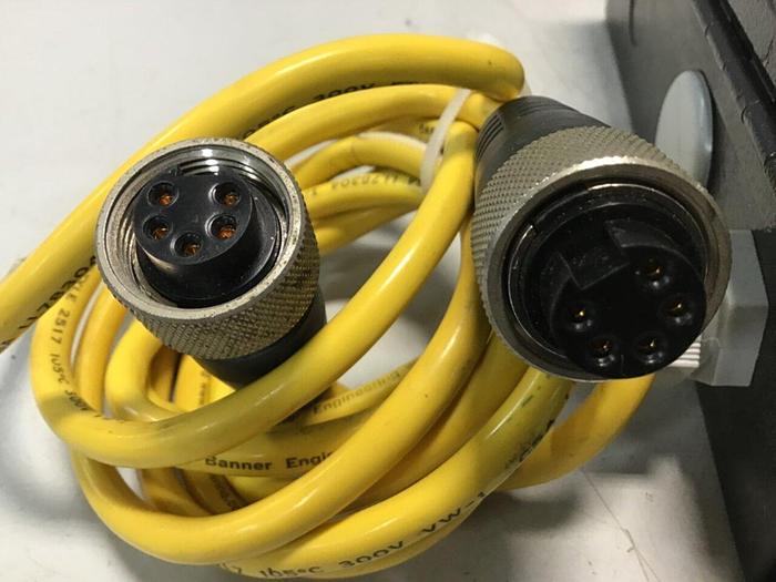 Used BANNER ENGINEERING Light Curtain Control Box MSCA-1 #134004