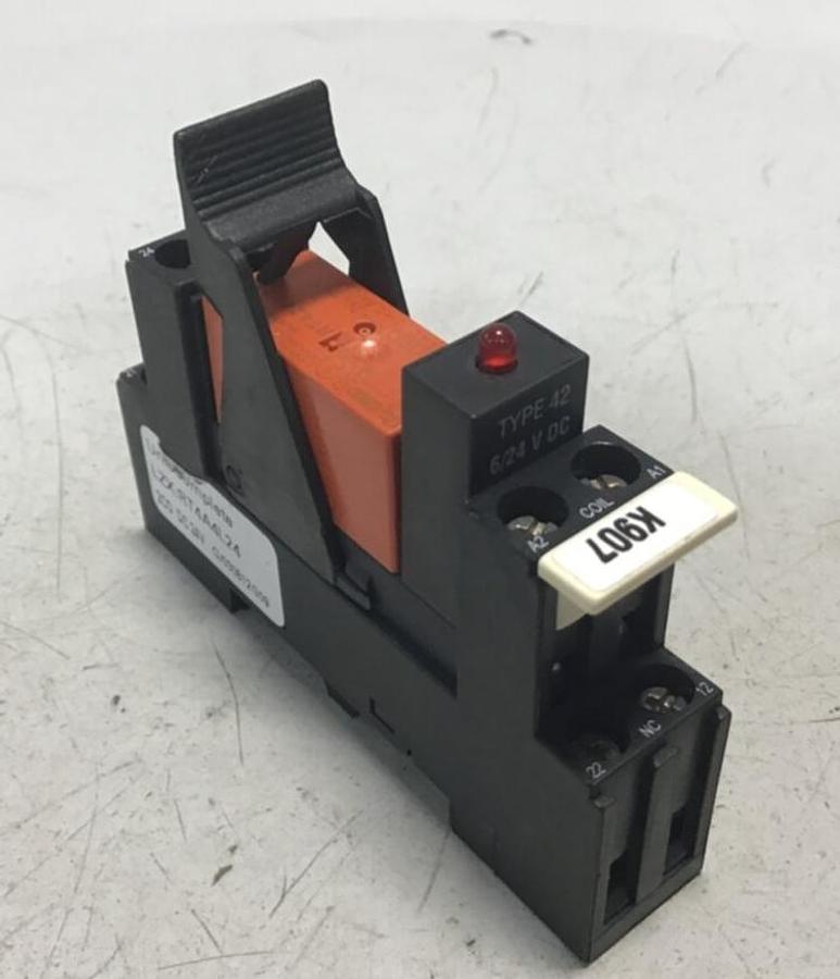 Used SIEMENS Relay LZXRT4A4L24 USED