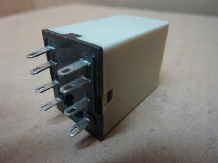 Used OMRON Photoelectric Switch Amplifier E3C-GE4 #31423