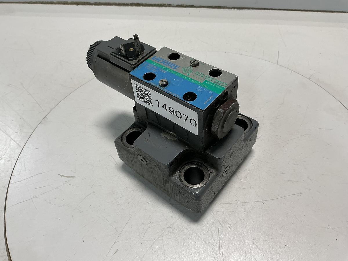 Used VICKERS DG4V-3S-22A-M-U-HL7-60-EN490