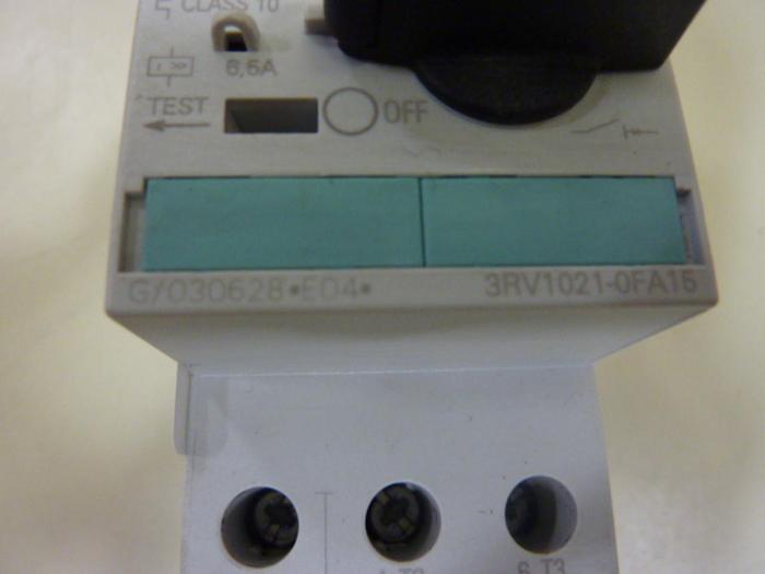 Used SIEMENS 0.5 Amp Circuit Breaker 3RV1021-0FA15 #50135