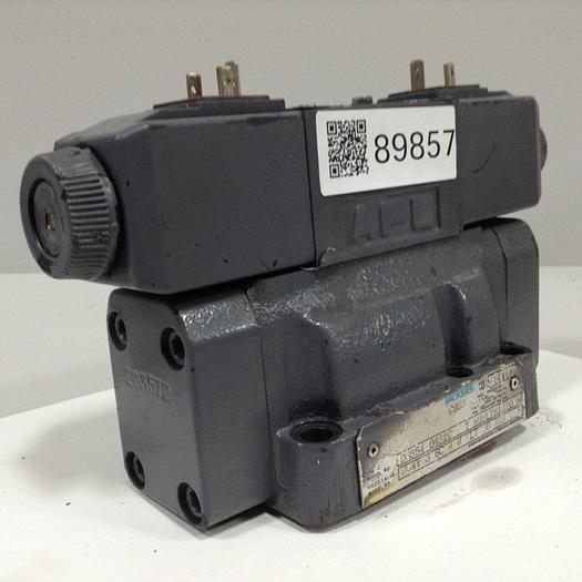 Used VICKERS Valve DG4V-3-6C-M-U-HL7-60-B13 Used