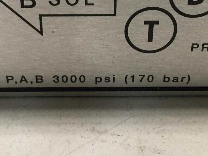 Used VICKERS Valve DG454012BUH60S552B97S #110412