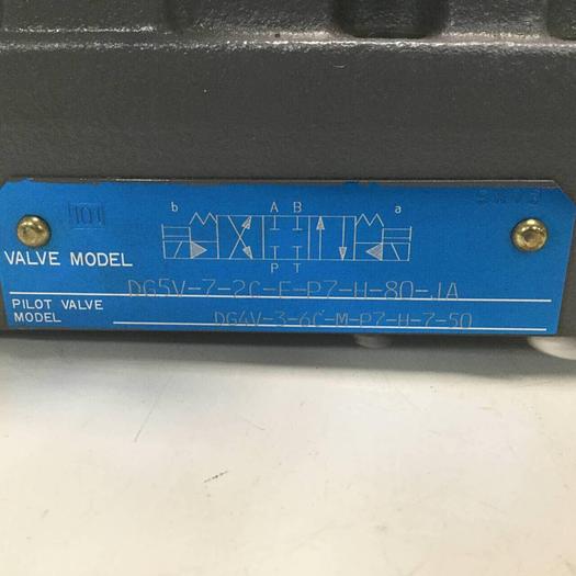Used TOKIMEC VICKERS Directional Control Valve DG5V7-2C-E-P7-H-80-JA #95300