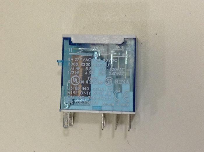 ALLEN BRADLEY Relay 700-HK32Z24 SER B #79571