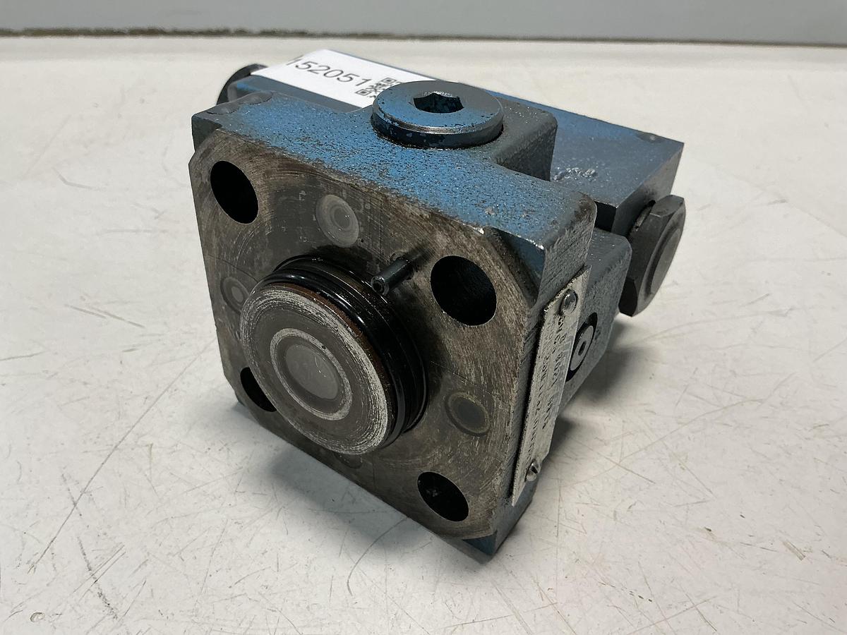 Used VICKERS DG4V-3-2A-M-U-HL7-60