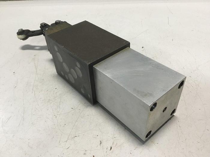 Used VICKERS Valve SDG20S4 012F 50 S553 #91064