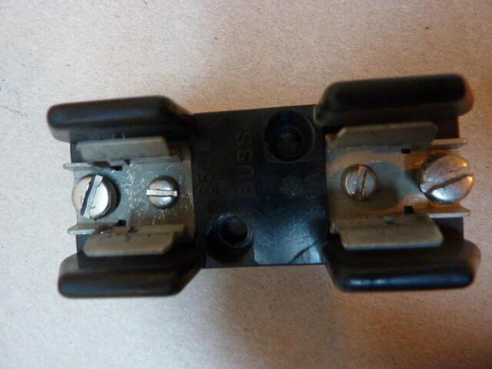 Used BUSSMANN 30 Amp Fuse Holder 1B0001 #30105