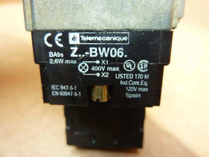 Used GENERIC Push Button PB222 GREEN #38222