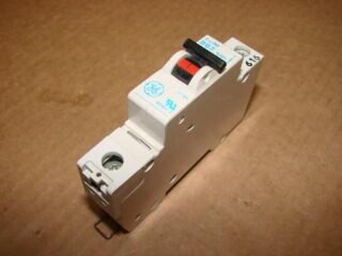 Used GENERAL ELECTRIC / GE 63 Amp Circuit Breaker V17163 #21271