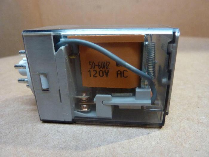 Used ALLEN BRADLEY Relay 700HA32A1 SER D #38288