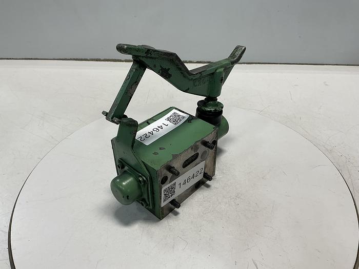 Used PARKER D3MR4B 10