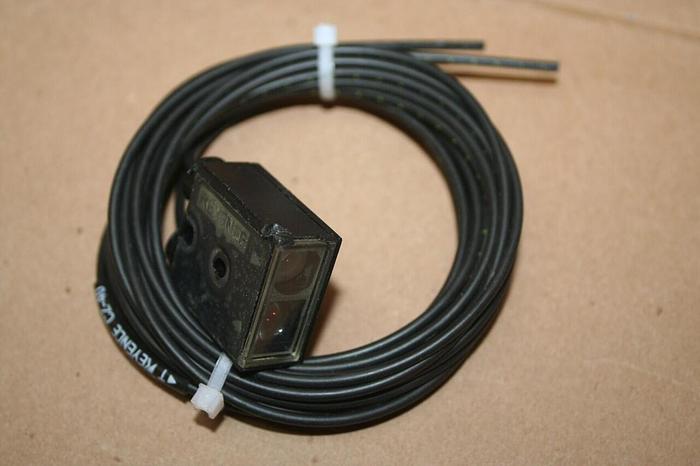 Used KEYENCE CORP Photoelectric Digital Fiber CZ-40 #19742
