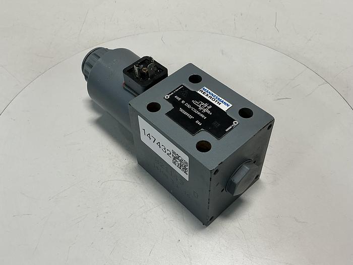 Used REXROTH 4WE 10 D32/CG24N9K4