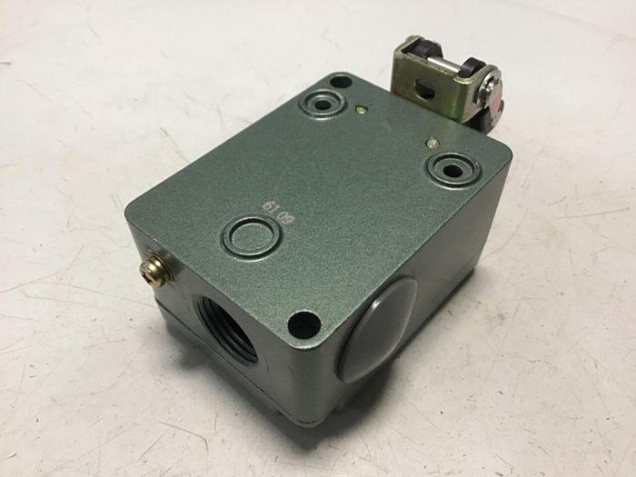 Used FUJI ELECTRIC Limit Switch K244GR-2 #121551