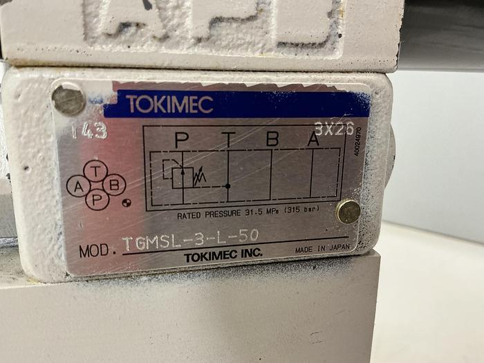 Used TOKIMEC Valve DG4VS-3-0C-M-P7-H-7-P12-52 Used