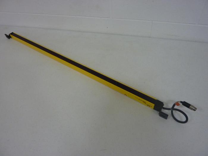 Used STI Light Curtain Transmitter MO47SR-14-900-X #49833