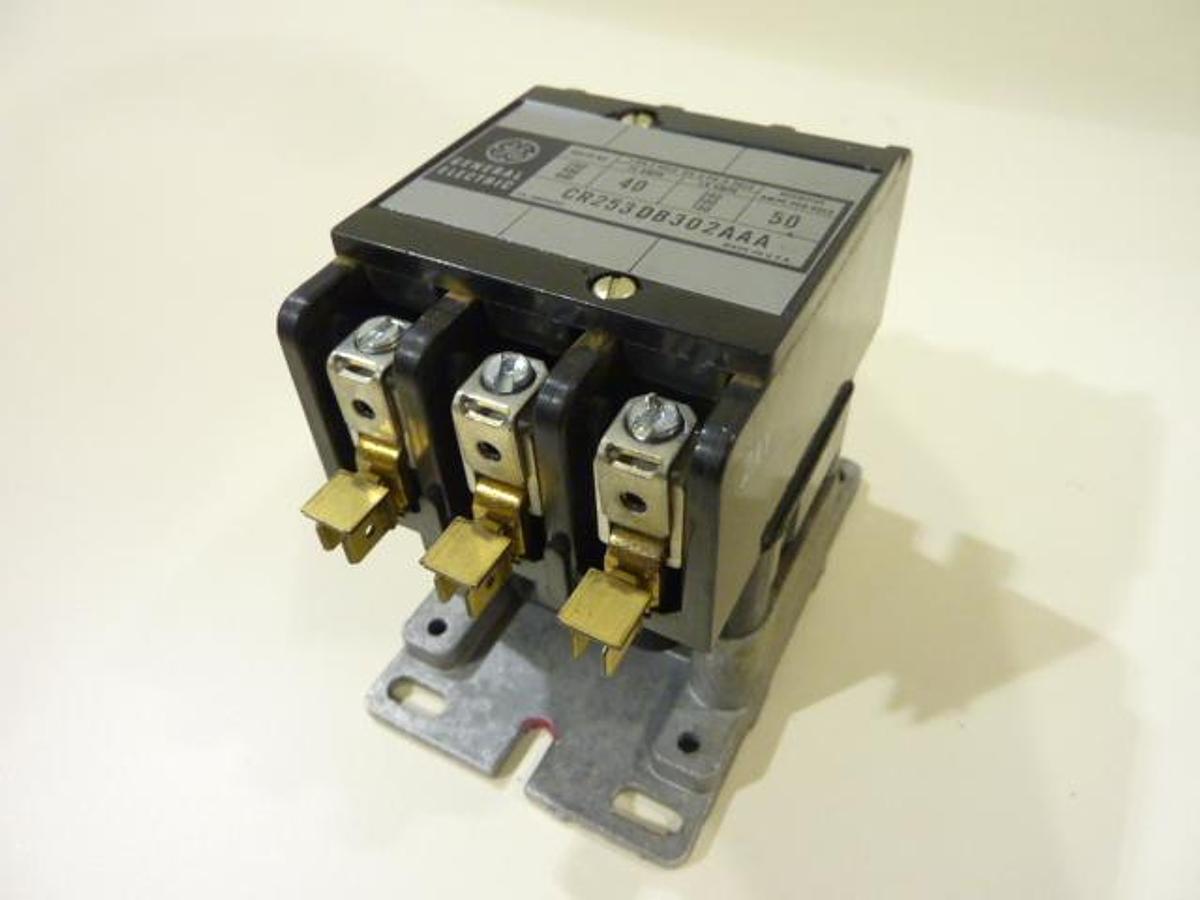 Used GENERAL ELECTRIC / GE Contactor CR253DB302AAA Used