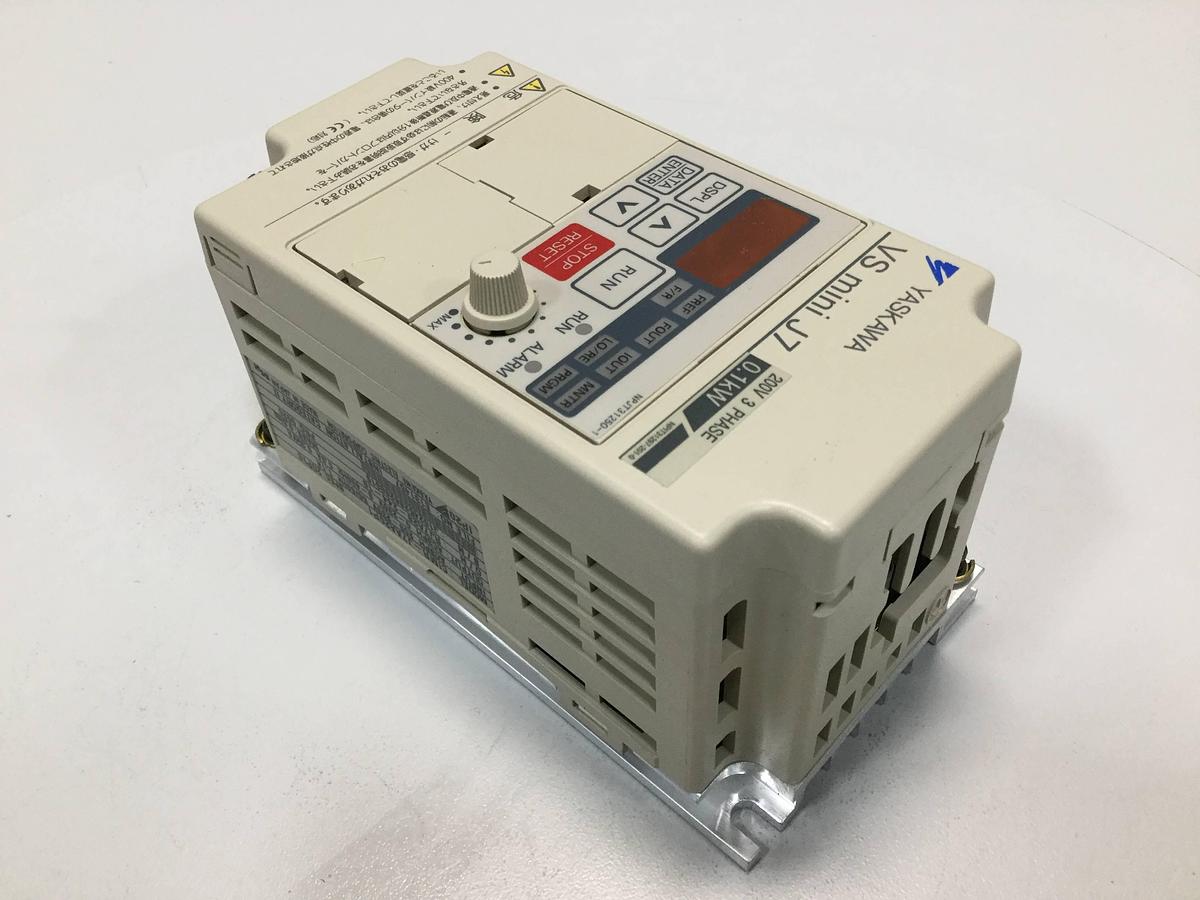 Used YASKAWA VS Mini J7 Inverter CIMR-J7AA20P1 USED