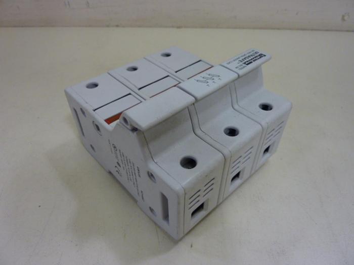Used GOULD / SHAWMUT 30 Amp Fuse Holder US3J31 #56938