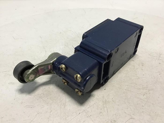 Used SCHMERSAL Limit Switch T4VH 335-20Z Used