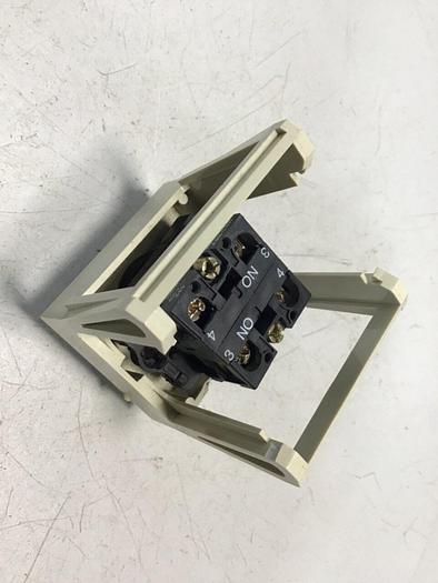 Used TELEMECANIQUE Safety Switch ZB2-BE101 #119434