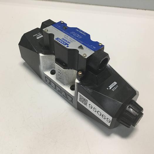 Used VICKERS Directional Control Valve DG4V56CMP7LH740 Used #95069