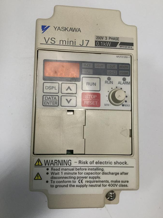 Used YASKAWA VS Mini J7 Inverter CIMR-J7AA20P1 Used