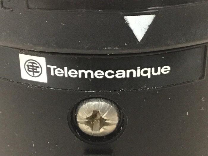 TELEMECANIQUE Red Stack Light XVB L34 #124869