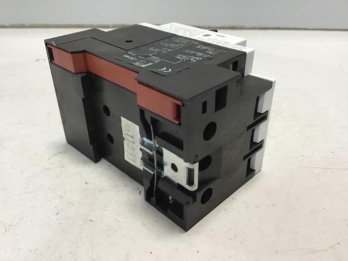 Used SIEMENS Circuit Breaker Motor Protector 3VU1300-0MK00 Used