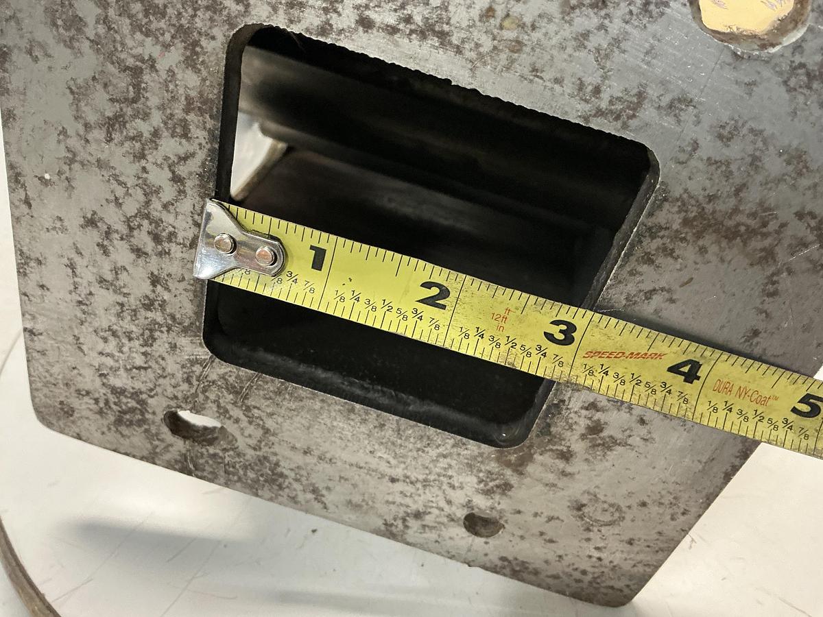 Used METAL FABRICATOR NO MODEL / NO TAG