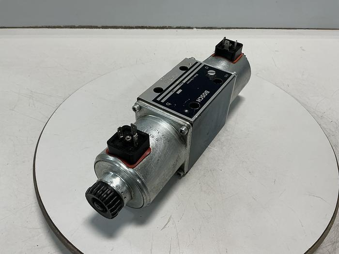 Used BOSCH 0 810 001 050