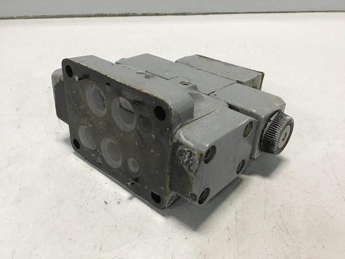 Used VICKERS Valve DG4V36CMFWB660EN21 #138825