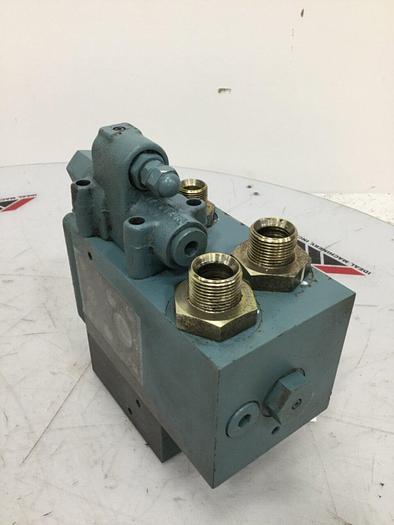 Used DAIKIN Manifold Block PFSM-100-30 #117010
