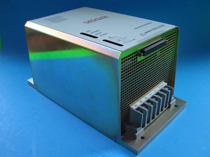 MOOG Servo Motor Controller 152-F-433 Used
