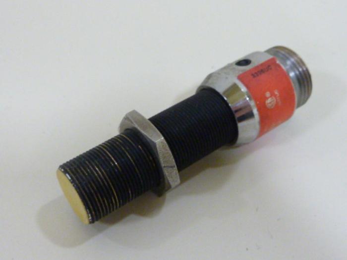 Used TURCK ELEKTRONIK Proximity Switch BI5-GT18-ADZ30X2-B1331 #53265