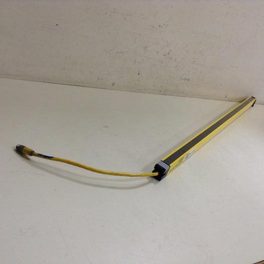 Used BANNER ENGINEERING Light Curtain Receiver USR3524YP2 #85299