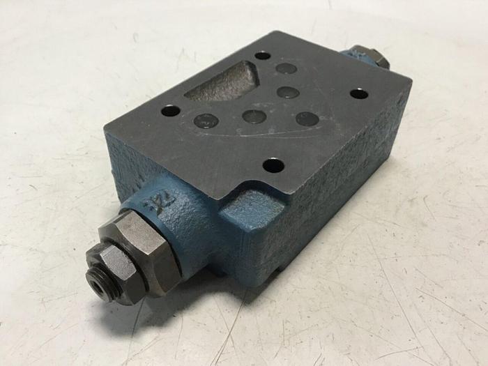 Used BOSCH Valve 0 811 320 025 #126178