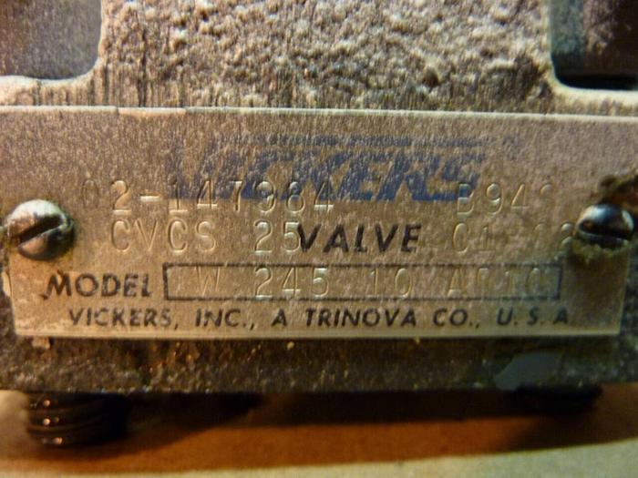 Used VICKERS Valves DG4V-3-2AL-M-U-HL7-60 #24101