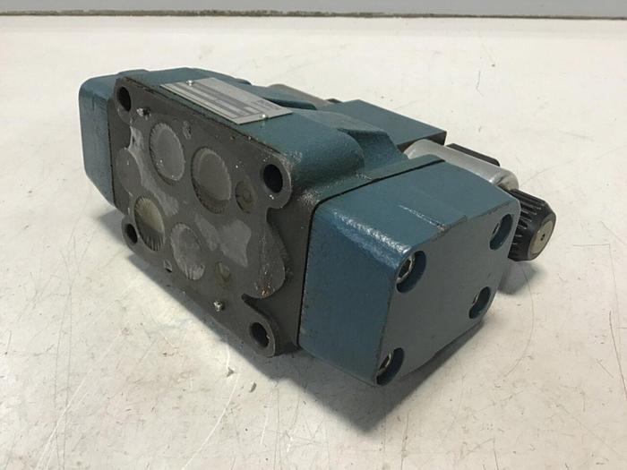 Used BOSCH Directional Valve 0 810 091 423 Used