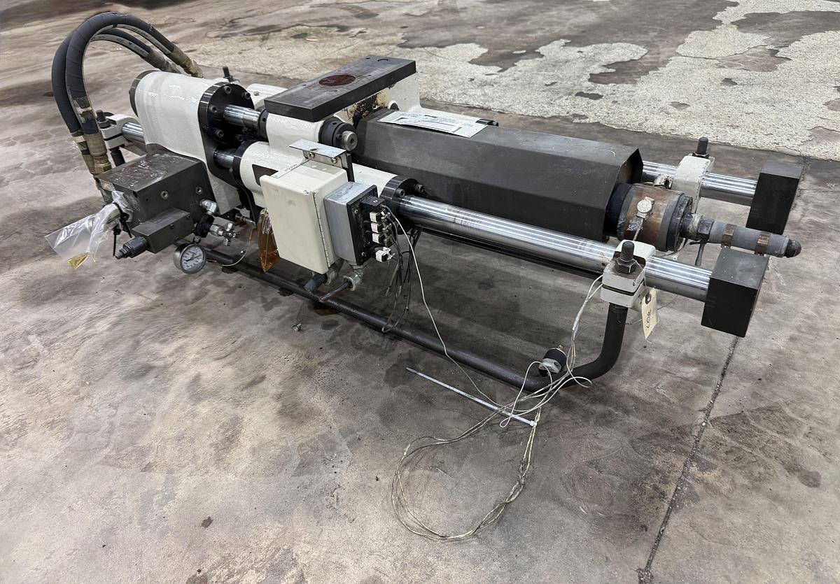 Used CINCINNATI MILACRON VSX 85-6.04