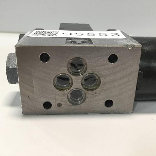 Used TOKIMEC Directional Control Valve DG4V-3-0A-M-P7-H-7-52 #95564