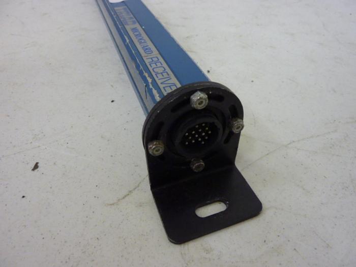 Used PINNACLE SYSTEMS INC Light Curtain Receiver MG-36-AB-AU-ER #59292