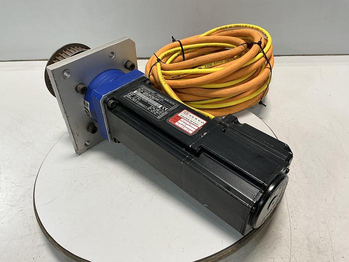 Used INDRAMAT MKD041B-144-KP0-KN