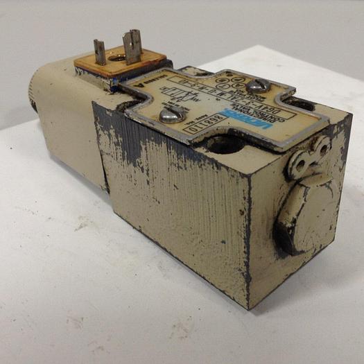 Used VICKERS Directional Control Valve DG4V32ALMUH940 #89902