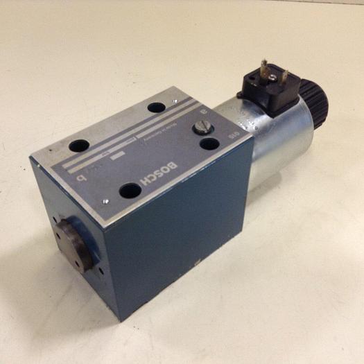Used BOSCH Hydraulic Valve 0 810 001 825 #80605