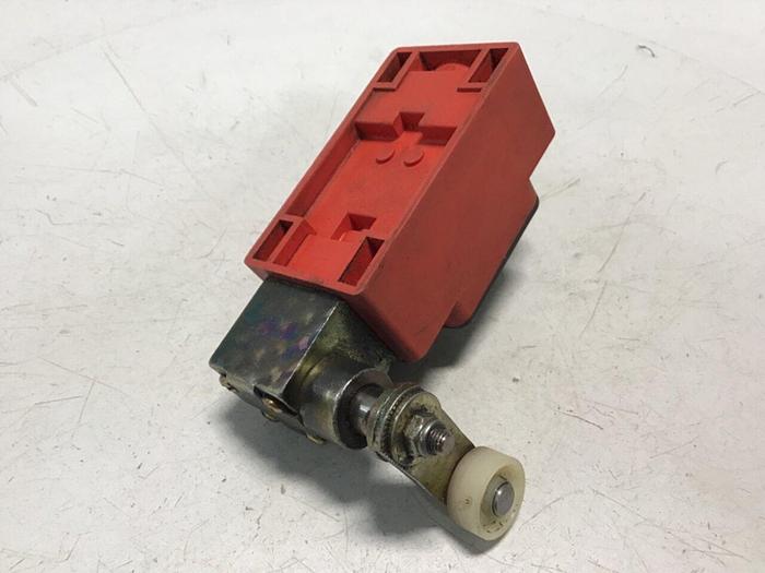 Used BERNSTEIN Limit Switch ENK-UV1Z AHS-V #121268