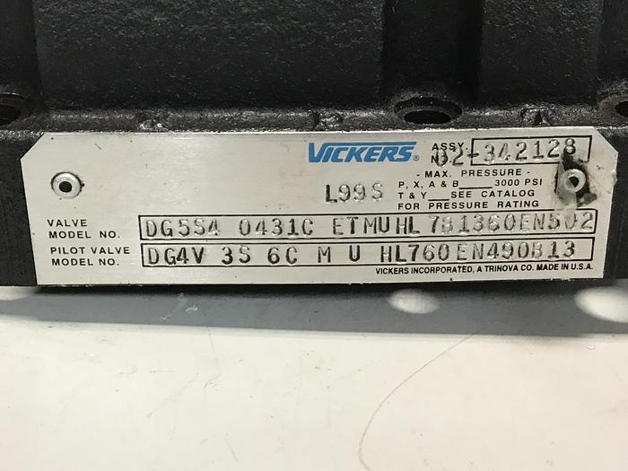 Used VICKERS Valve DG4V-3S-6C-M-U-HL-60-EN490-B13 Used #145472